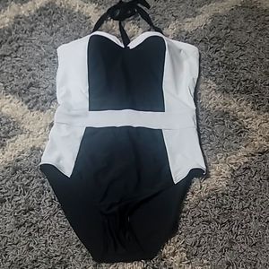 Bathing suit black and white